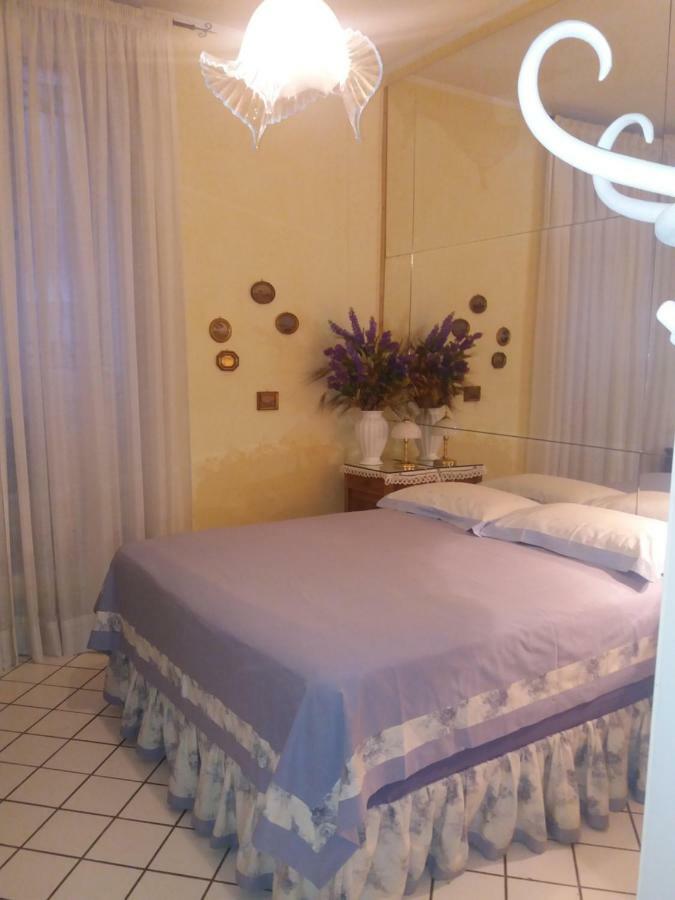Charming House Near Parco Dei Principi Vakantiehuis *